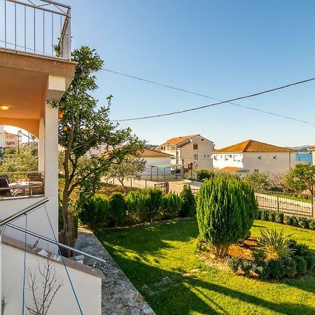 Apartment Dominik Trogir Exterior photo